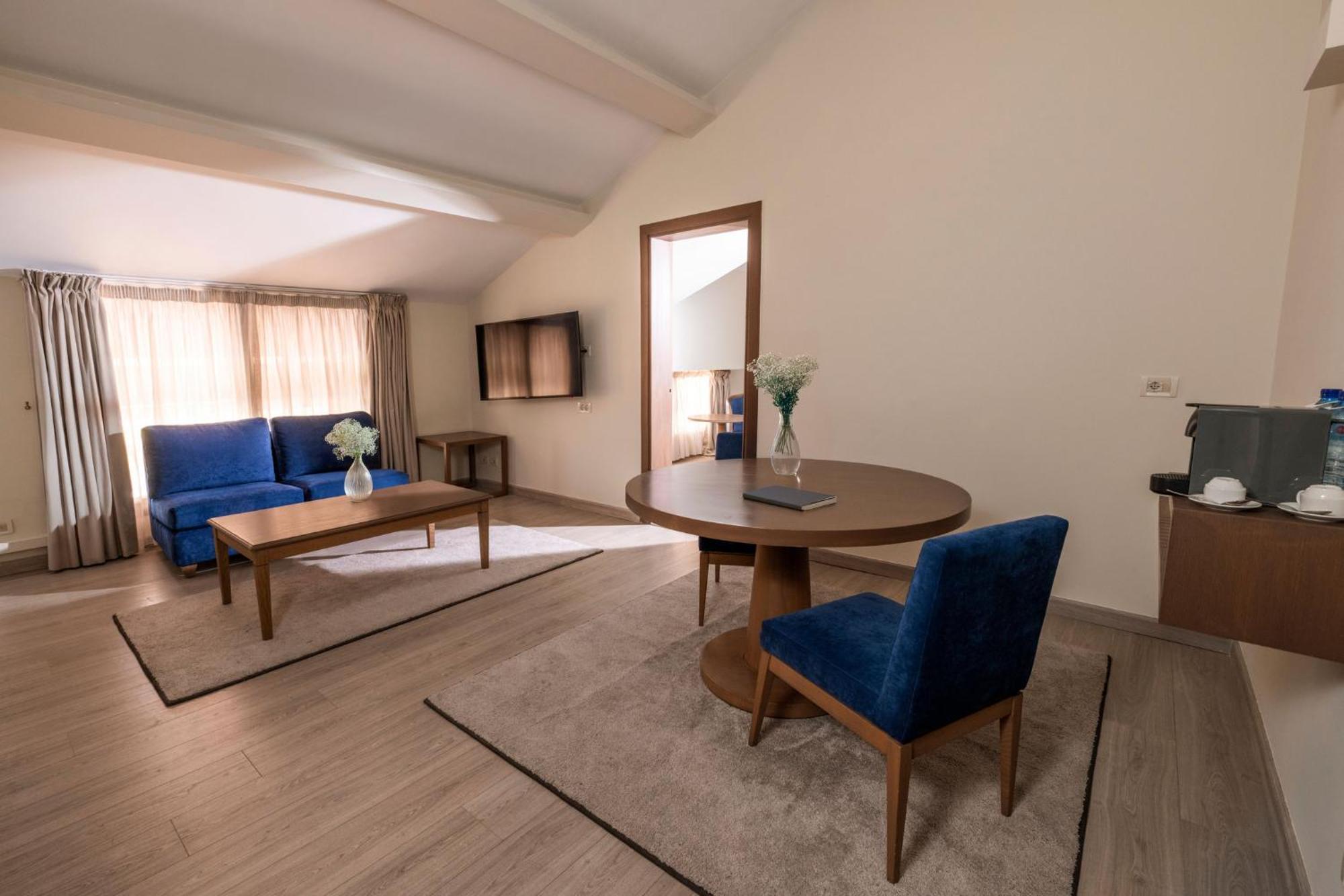 Intercontinental Mzaar Lebanon Mountain Resort & Spa By Ihg Mzaar Kfardebian Exterior foto