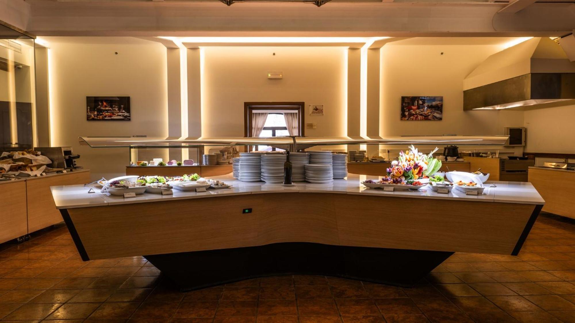 Intercontinental Mzaar Lebanon Mountain Resort & Spa By Ihg Mzaar Kfardebian Exterior foto